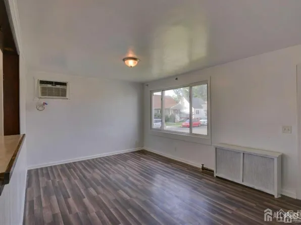 115 Pulaski Ave #A, Carteret, NJ 07008