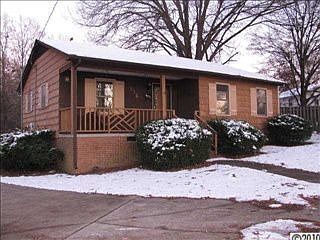 1st image of 836 E 6th Ave