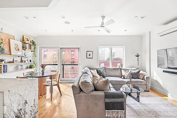 1st image of 350 Hooper St #3