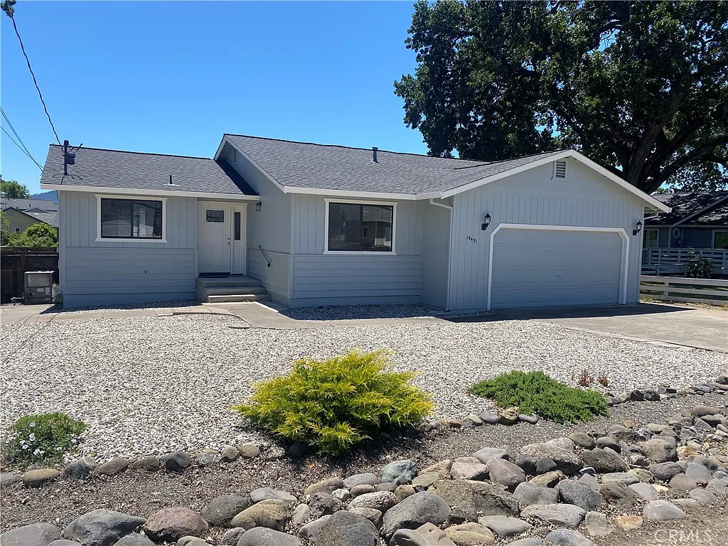 3 bed, 1463 sqft, $2,400 — Photo 1