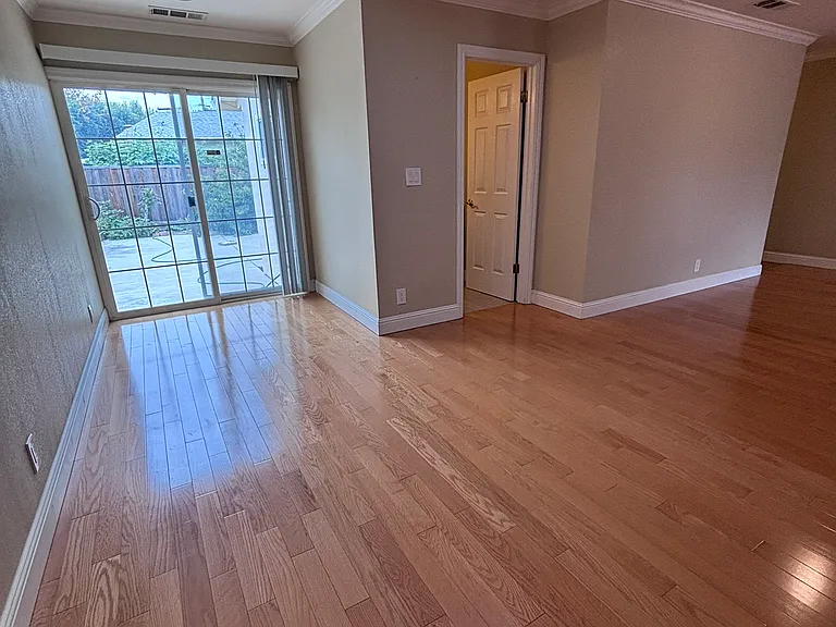 4901 Yellowstone Park Dr — Photo 11
