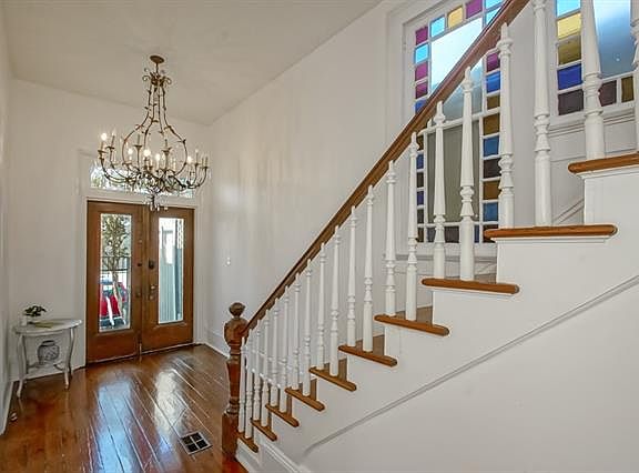 4th image of 4821 Prytania St