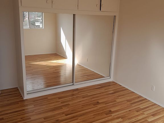 5th image of 6568 S Van Ness Ave #B
