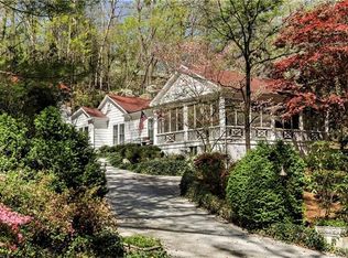 140 Harris Rd, Lake Lure, NC 28746