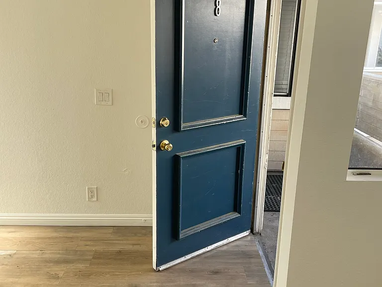 313 E Pine St #8 — Photo 26
