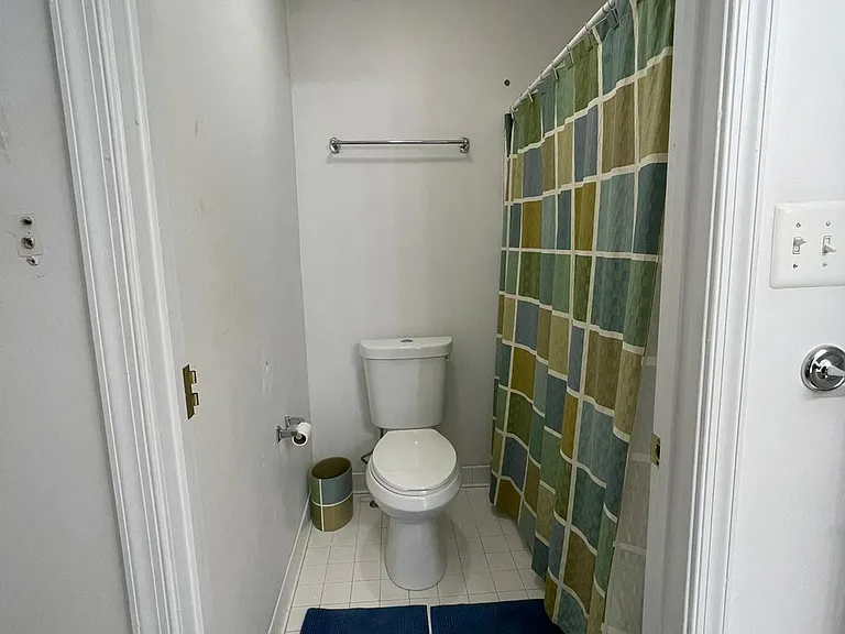 8704 Ashby Ct — Photo 32