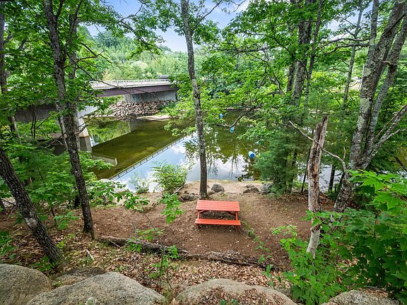 3rd image of 7 Goodrich Falls Road