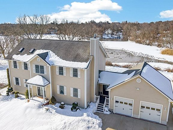 2nd image of 155 Sagamore Rd