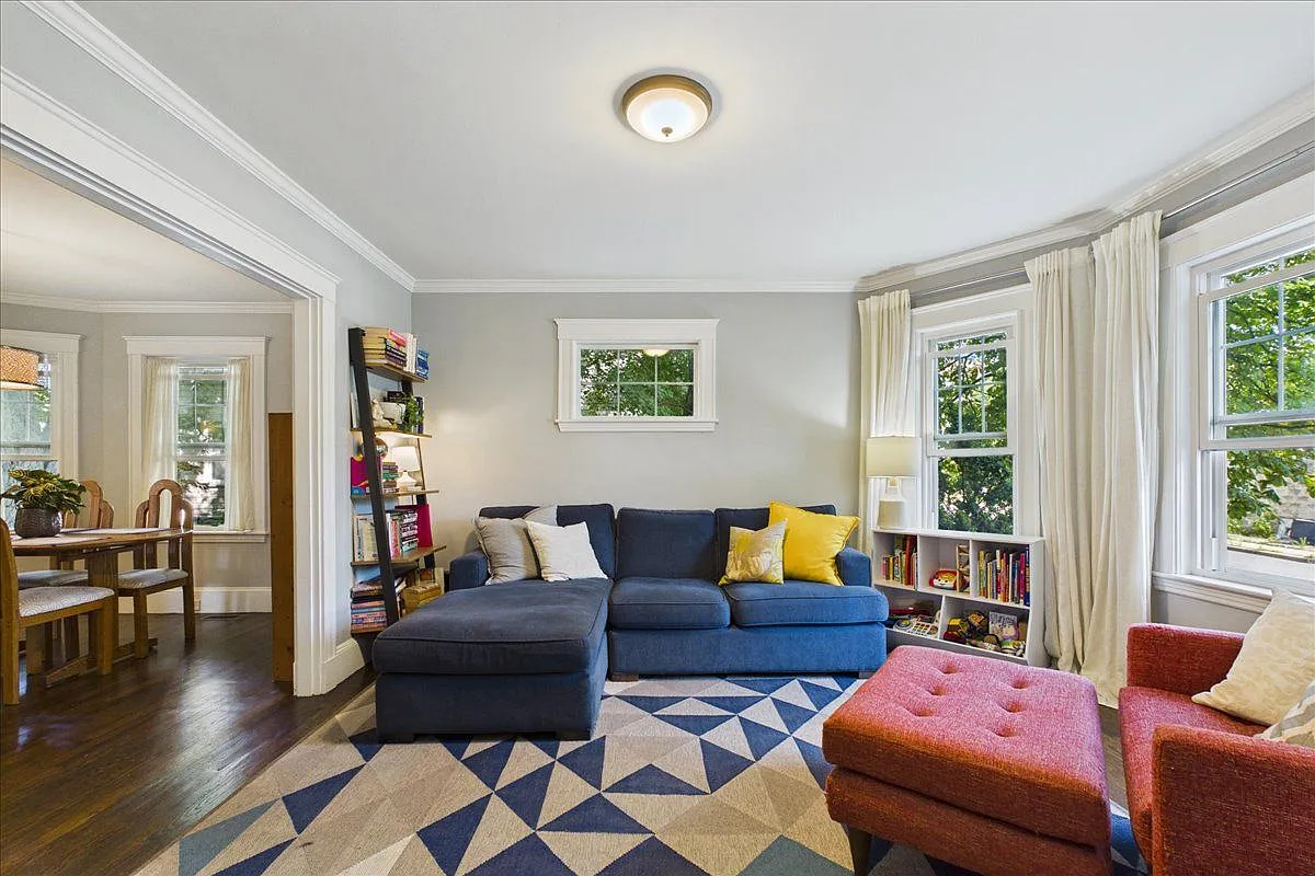 2 bed, 1.0 bath, 1132 sqft, $3,100 — Photo 3