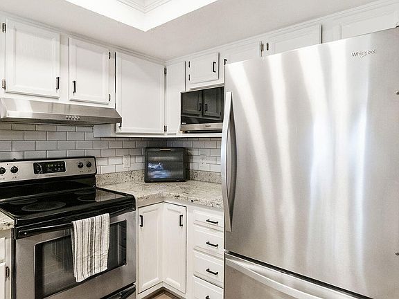 4th image of 1500 N SUNVIEW Parkway #21