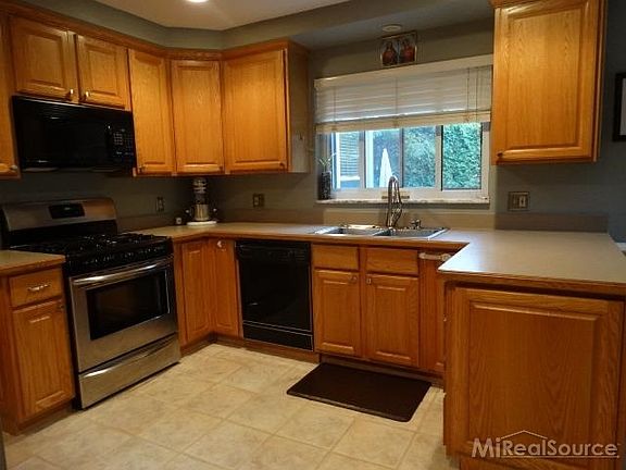 2nd image of 19735 E Kings Ct