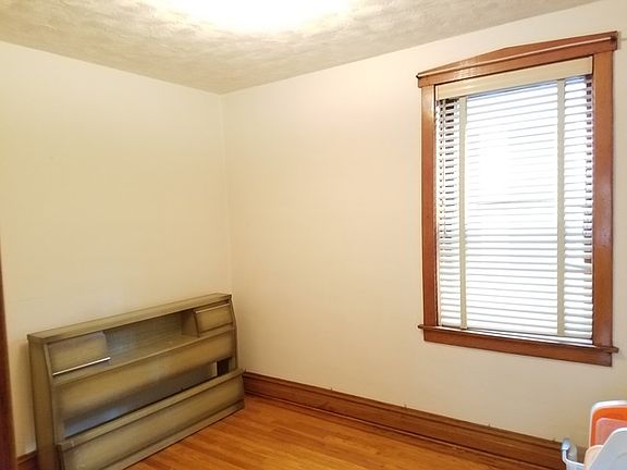 5th image of 1615 S 49th Ave