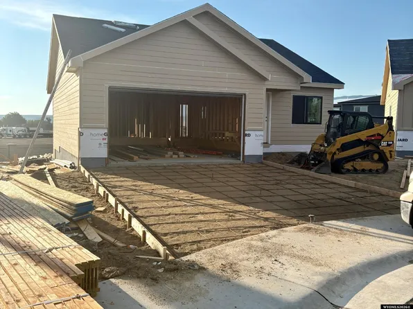 4558 Shale Cir, Mills, WY 82644