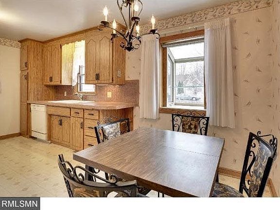 5th image of 3014 Stinson Boulevard N