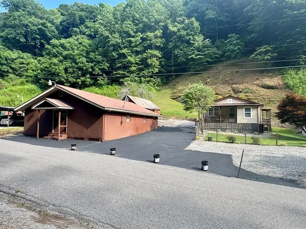 1499 Powells Crk, Pikeville, KY 41501