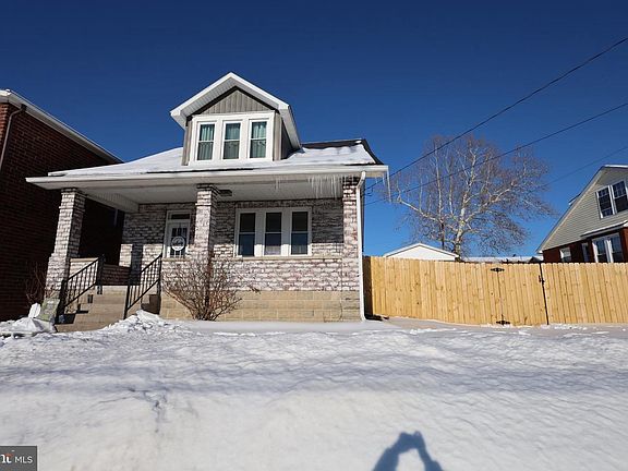 2nd image of 1102 E Oldtown Rd