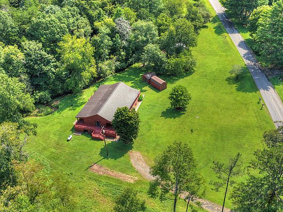 4th image of 1792 Wolf Creek Rd