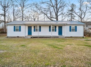 227-229 Strange St, Stanton, KY 40380