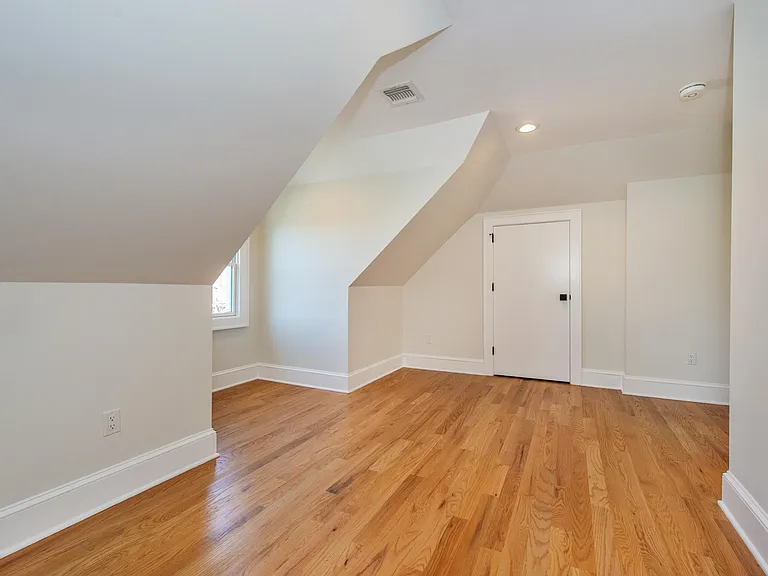 3 Irving Pl #A — Photo 21