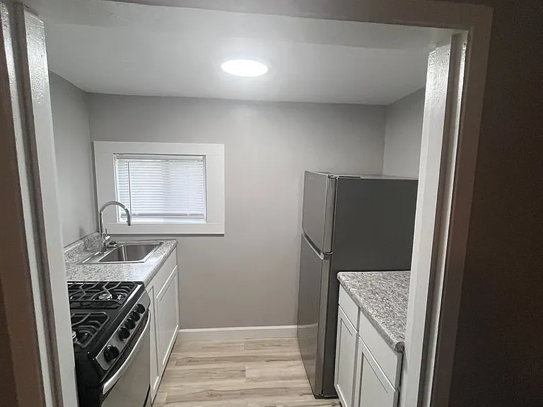 610 Commonwealth Ave — Photo 12