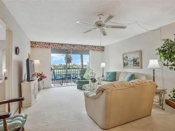 4372 27th CT SW #202, NAPLES, FL 34116
