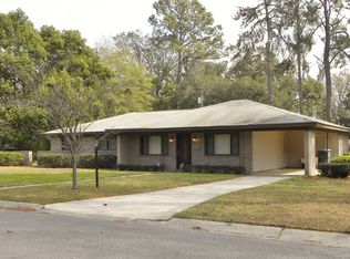 28 Sheridan Dr, Savannah, GA 31406