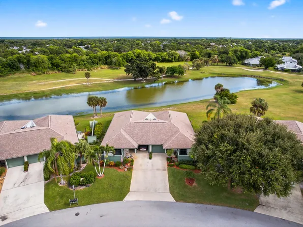 6884 SE Bunker Hill Drive, Hobe Sound, FL 33455