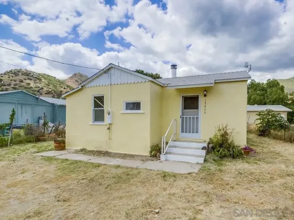15672 Mountain Valley Pl, Lakeside, CA 92040