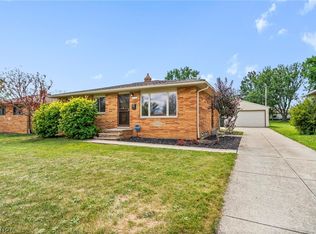 5928 Sweet Birch Dr, Bedford Heights, OH 44146