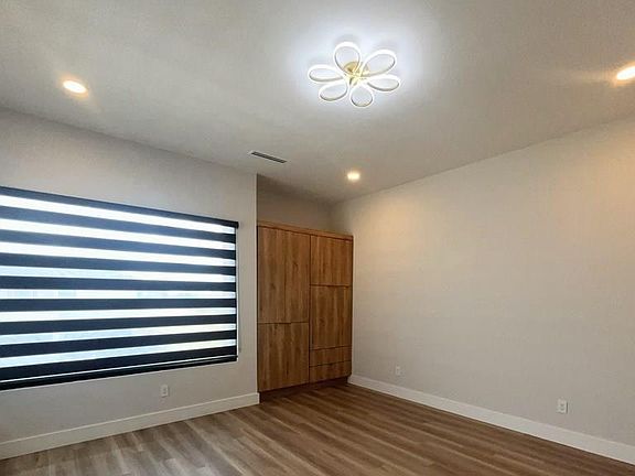 2nd image of 4610 Juniper Dr #B