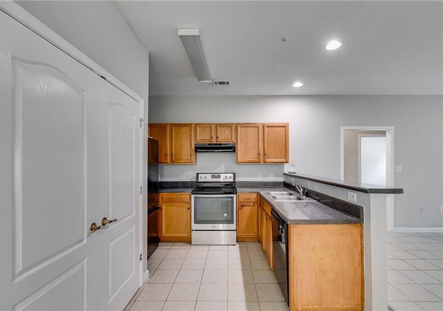 3-Bedroom, 2-Bath Main-Level Condo in Convenient Douglasville Location — Photo 4
