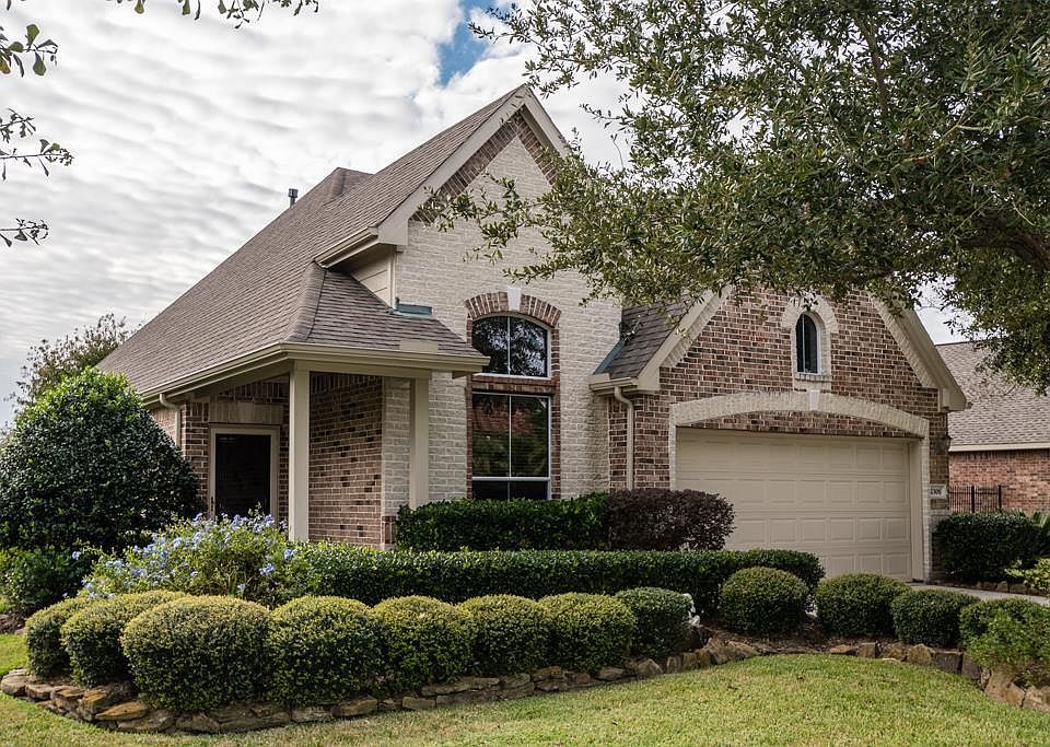 1st image of 2306 N Lago Vista Dr