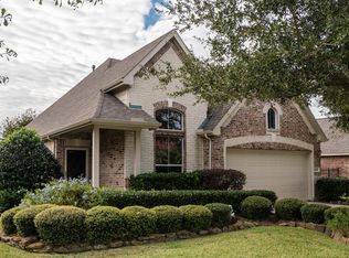 2306 N Lago Vista Dr, Pearland, TX 77581