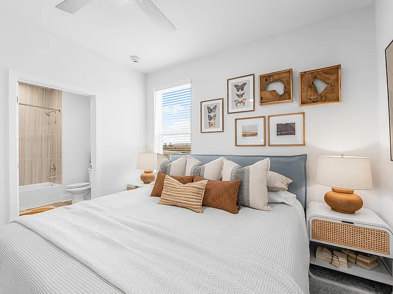 Alta Westinghouse Townhomes — Photo 8