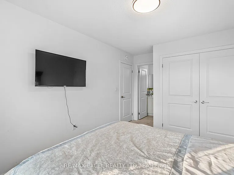 37 Macpherson St — Photo 35