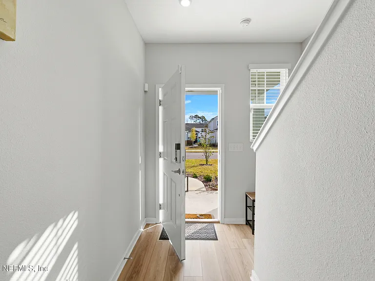 14742 Cashew Ave — Photo 4