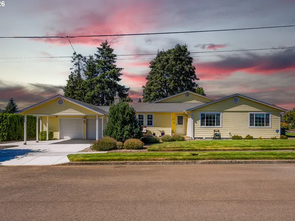 499 NE Cherry St, Sublimity, OR 97385