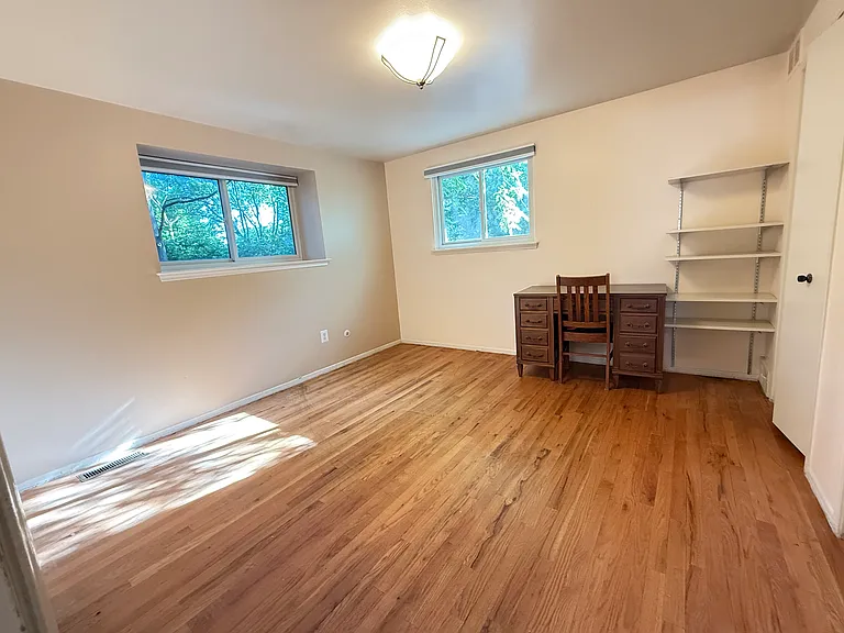 3163 Plymouth Rd — Photo 50