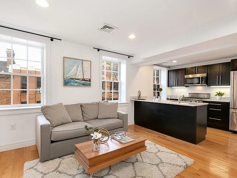 125 Charles St #R2 — Photo 14