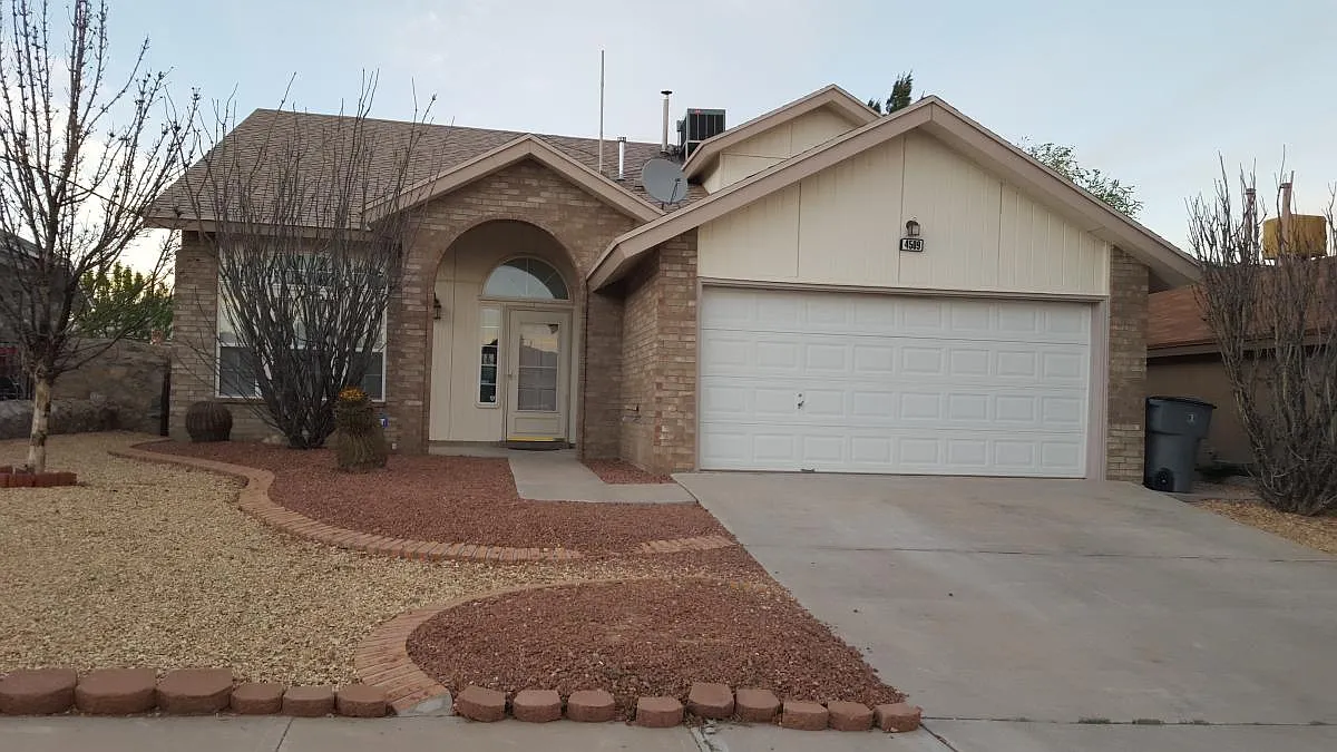 3 bed, 1800 sqft, $1,675 — Photo 1