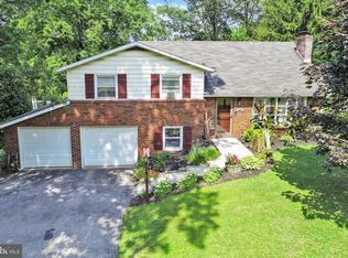 633 Locust Grove Rd, York, PA 17402