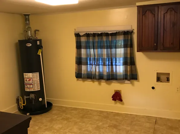 516 N Elliott St, Olney, IL 62450