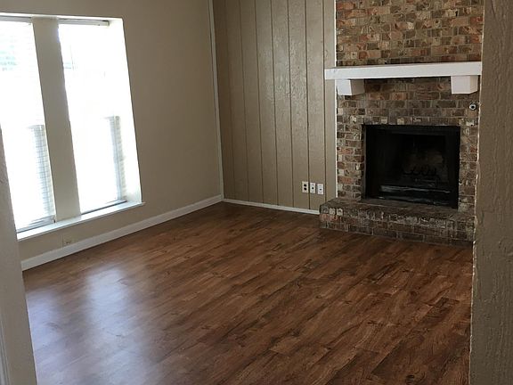 3rd image of 3009 Beechwood St