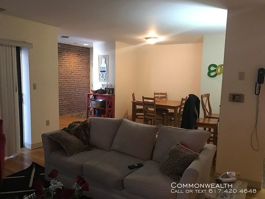 2nd image of 79 Gainsborough St #3S6