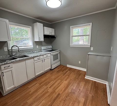 5th image of 304 S Gould Ave