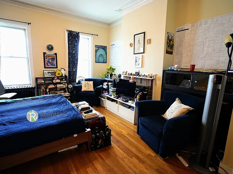 381 Dorchester St #1A — Photo 2