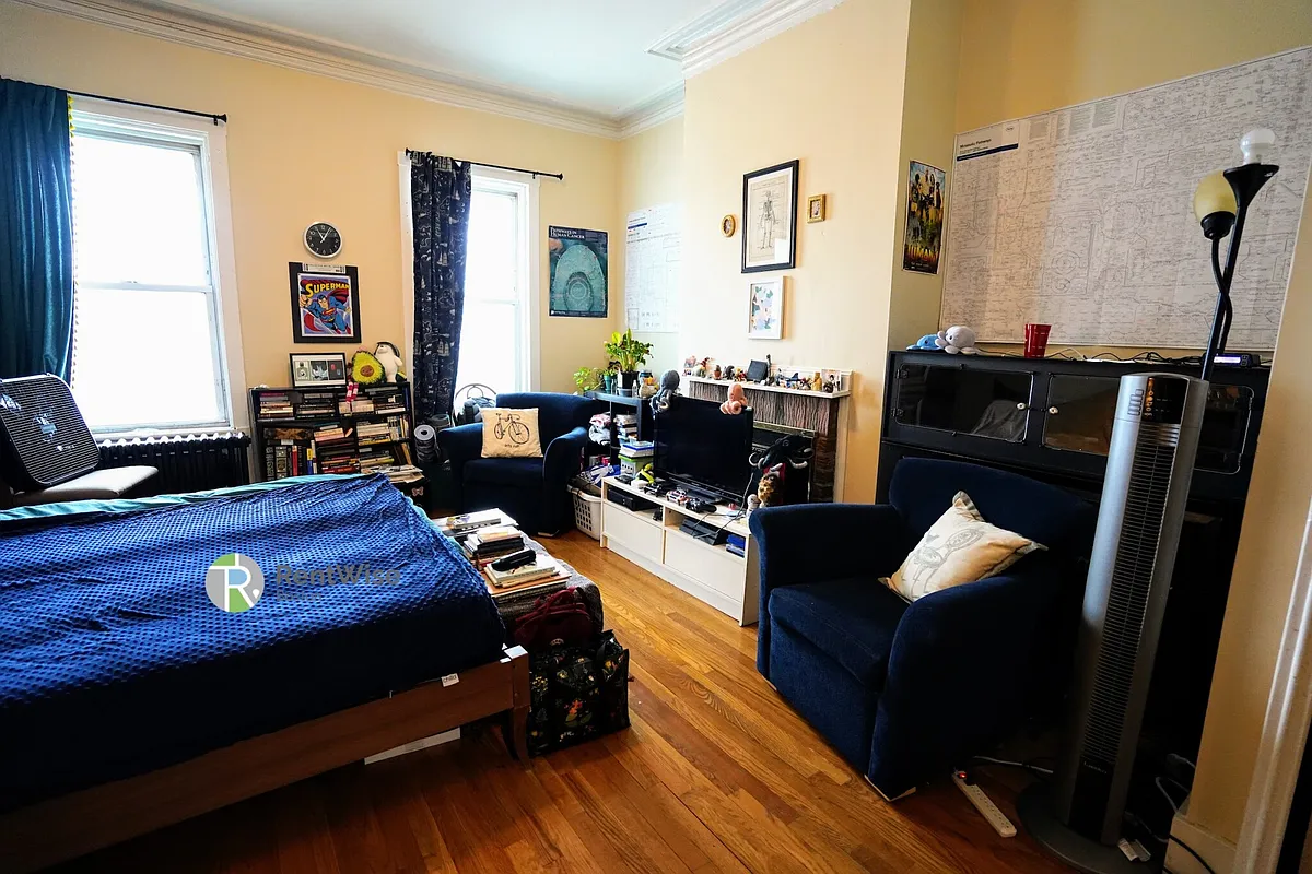 Building Photo - 381 Dorchester St #1A