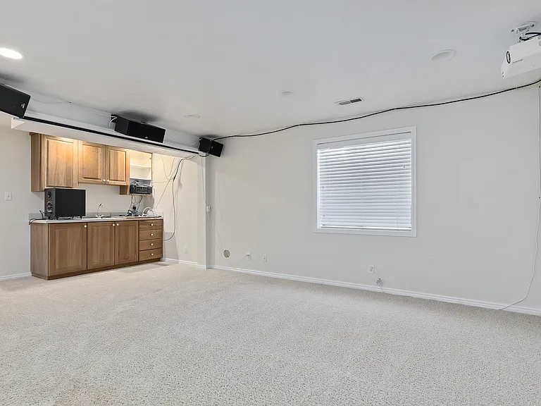 3666 S Pearblossom Cir — Photo 32
