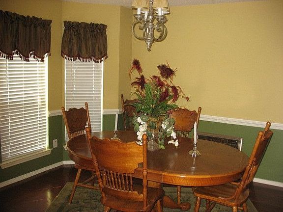 3rd image of 1782 Woodmont Dr