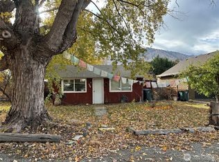 426 E Wapato Ave, Chelan, WA 98816
